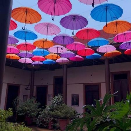 Hotel Villa De Flores Uruapan  Εξωτερικό φωτογραφία