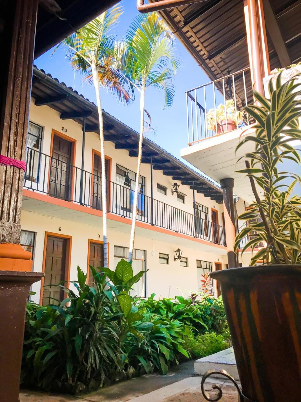 Hotel Villa De Flores Uruapan  Εξωτερικό φωτογραφία