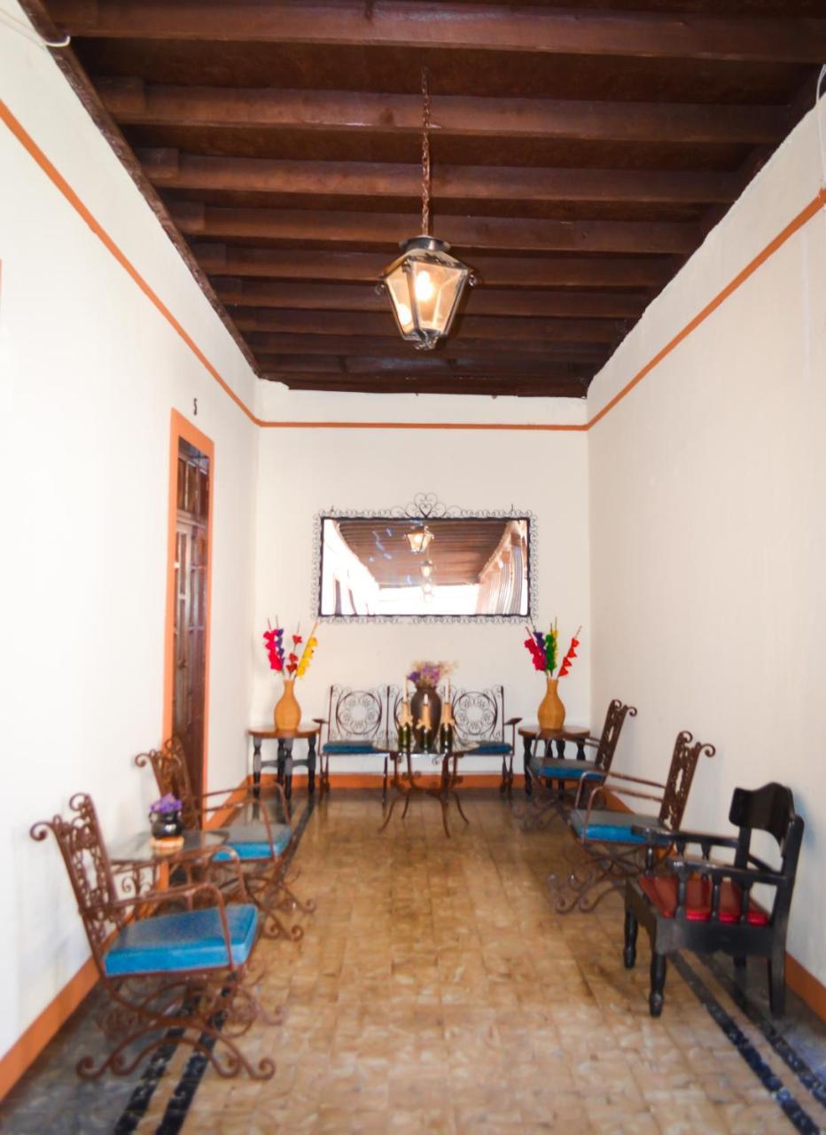 Hotel Villa De Flores Uruapan  Εξωτερικό φωτογραφία