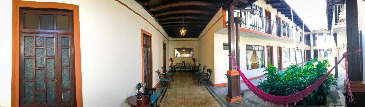 Hotel Villa De Flores Uruapan  Εξωτερικό φωτογραφία
