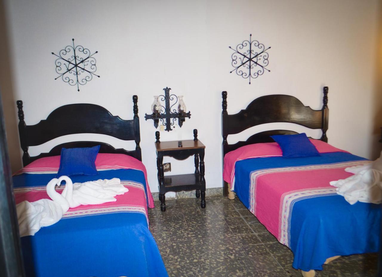 Hotel Villa De Flores Uruapan  Εξωτερικό φωτογραφία