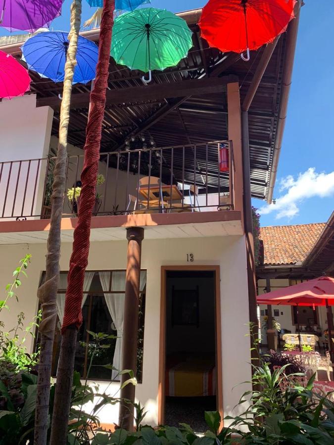 Hotel Villa De Flores Uruapan  Εξωτερικό φωτογραφία